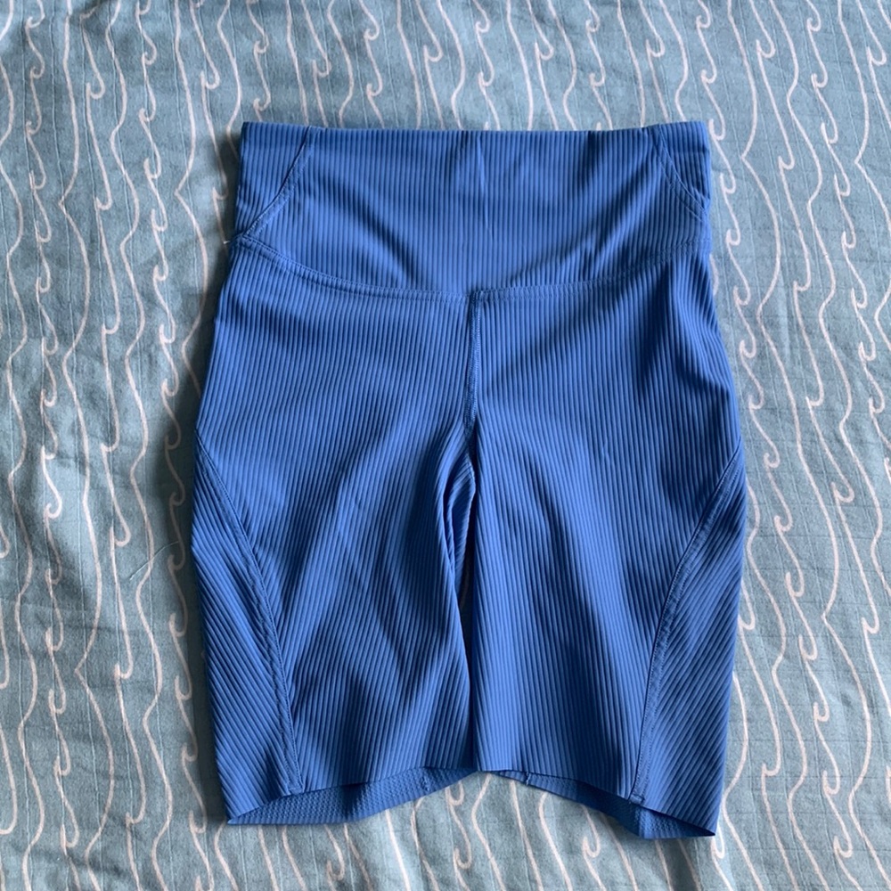Lululemon Blue 7” Biker Shorts Size 4